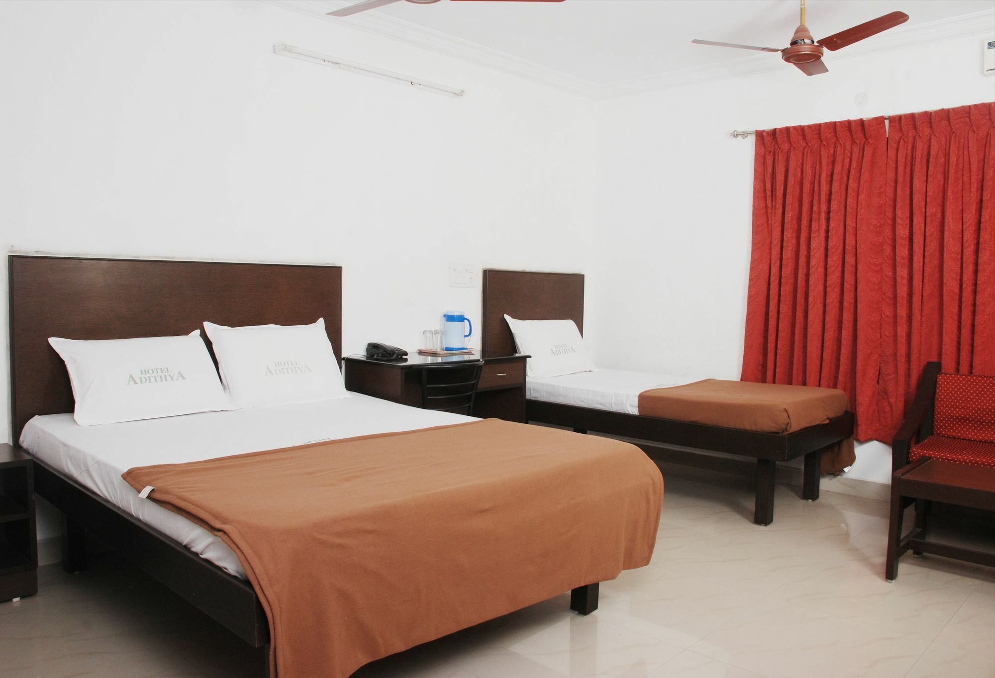 Hotel Adithya Ченнаї Екстер'єр фото